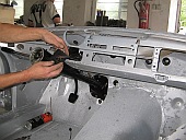 demontaż pojazd&oacute;w