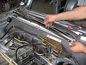 demontaż pojazd&oacute;w